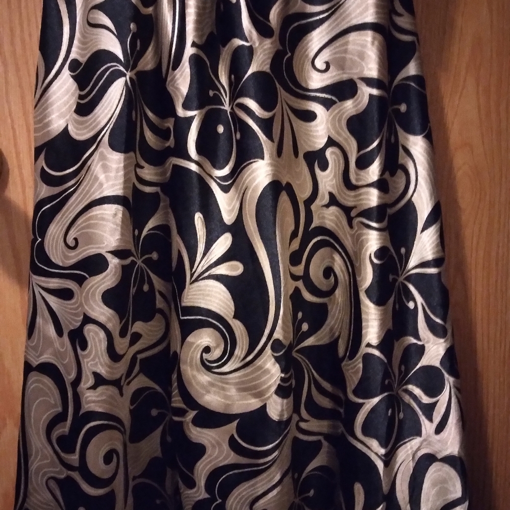 M Black and Tan Dress - Picture 3 of 3